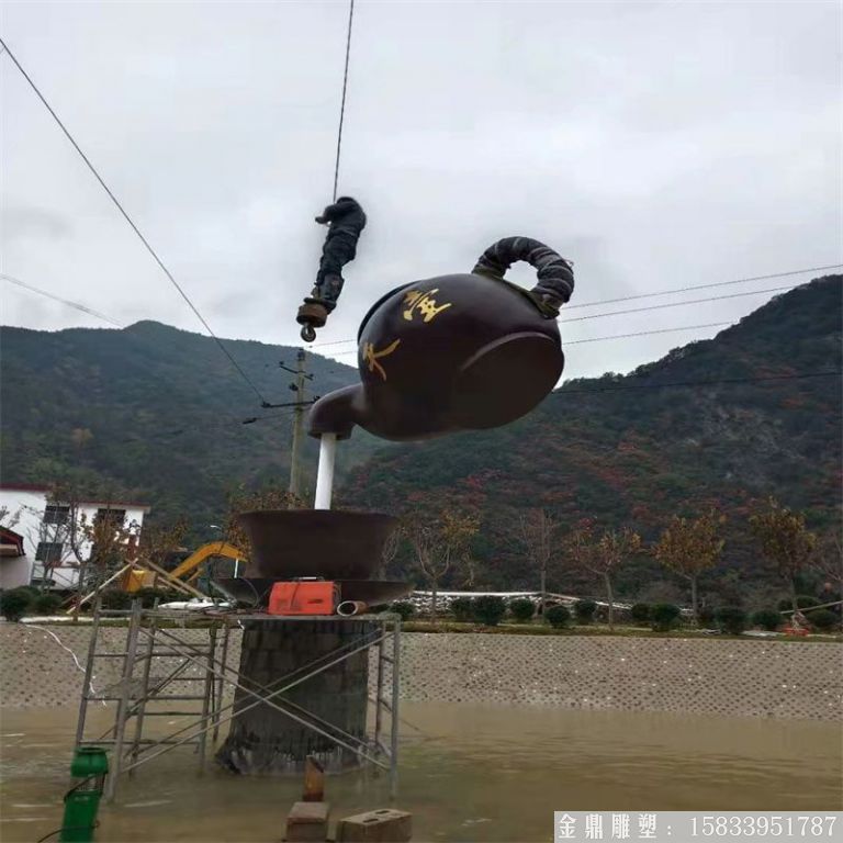 安徽玻璃鋼天壺雕塑案例，池塘水景流水壺10